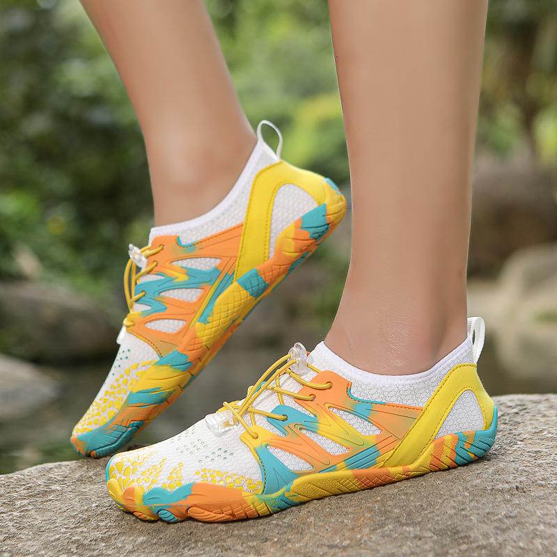 Wholesale beach snorkeling shoes diving shoes men's couple wading swimming shoes red river foot soft sole skin shoes women