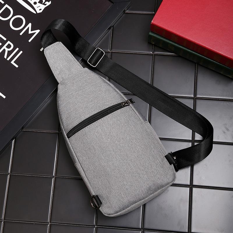 New men's breast bag, casual nylon sports breast bag, multi-functional anti-theft shoulder bag, fashionable messenger bag.