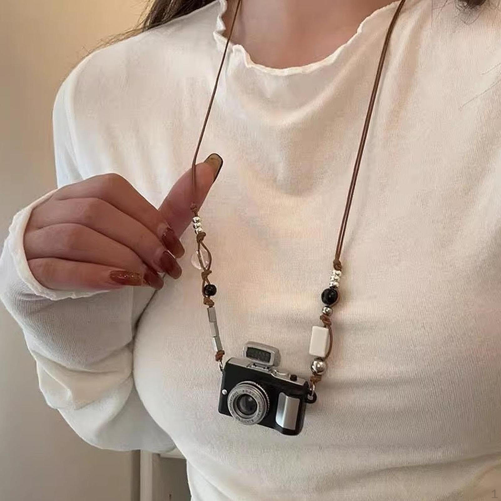 

Ожерелье с подвеской в виде камеры, свитер для церемоний, юбилеев, праздников Black Silver Camera