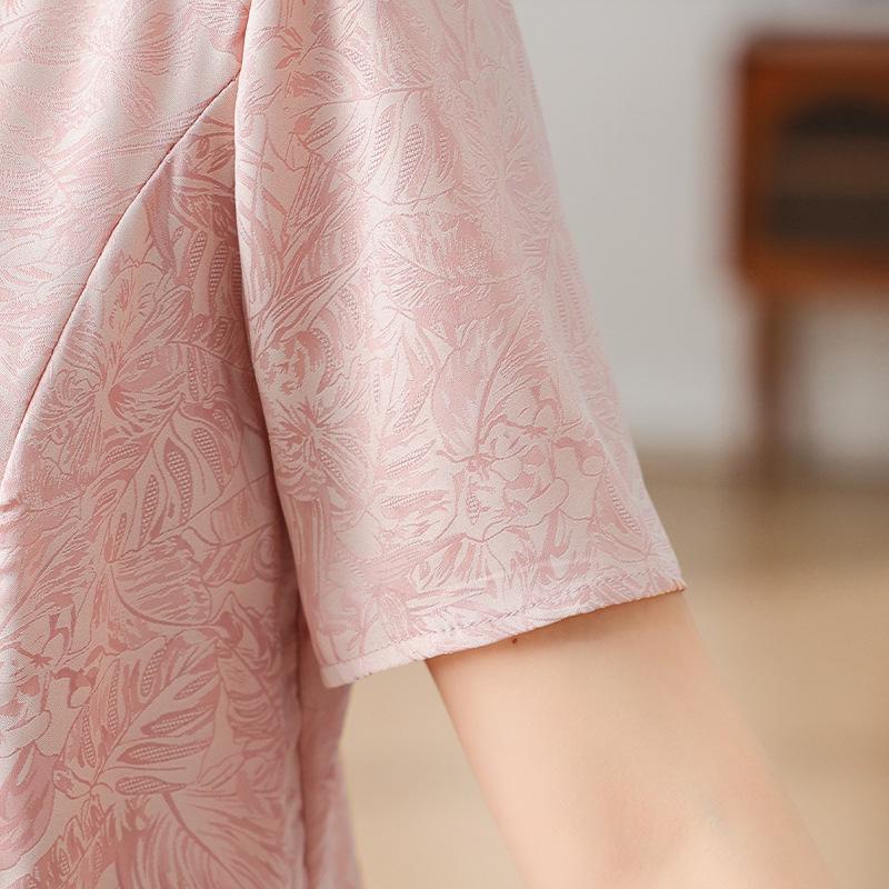 Stylish V-Neck Blouse for Middle-Aged Women - Elegant Summer Short-Sleeved Top 2026 Collection