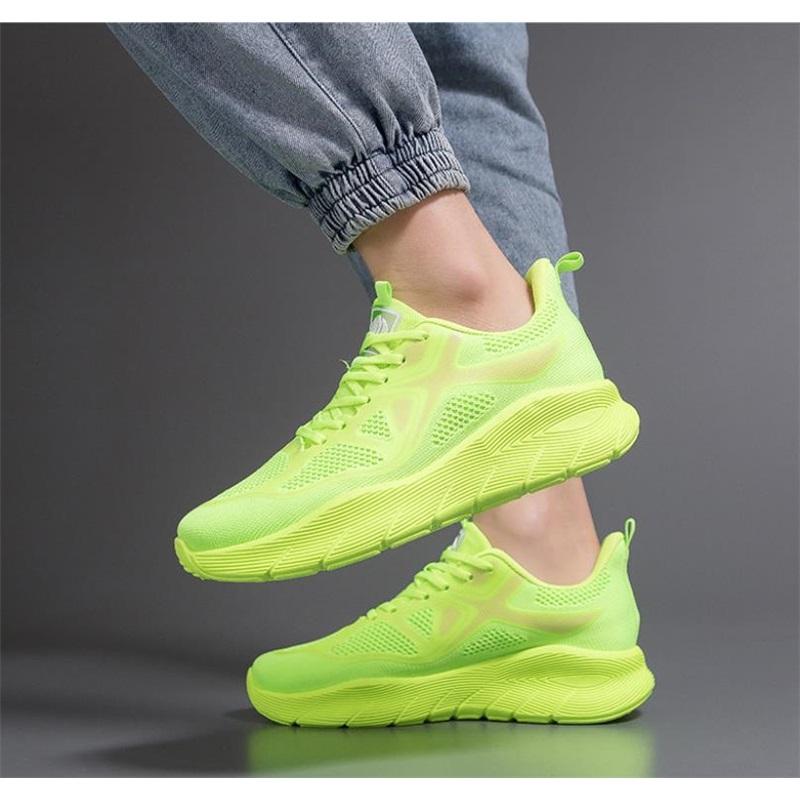 Men's shoes spring and summer breathable ultra-light soft sole non-slip shock absorption student running casual sports shoes