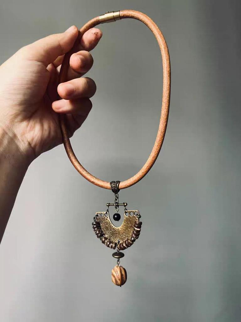 Tibetan-Style Wooden Leather Choker Necklace with Retro Earrings