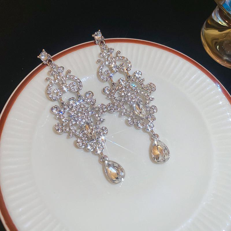 Silver Needle Korean Court-Style Rhinestone Water Drop Earrings: Elegant High-End Fashion Ear Studs