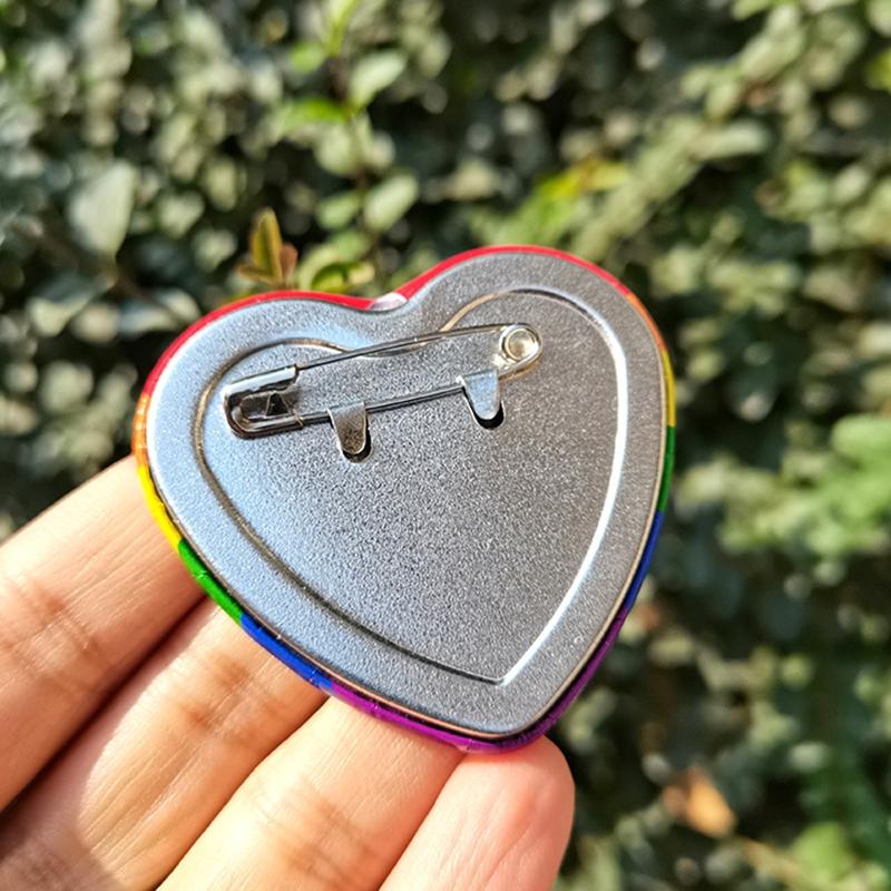Tinplate Couples Lapel Pin Colorful Heart Shaped Punk Romantic Goth Halloween Enamel Badges Brooches Pins for Backpacks