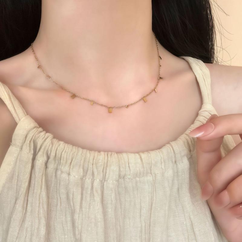 Women Vintage Multicolor Natural Stone Beaded Layered Clavicle Pendant Necklace