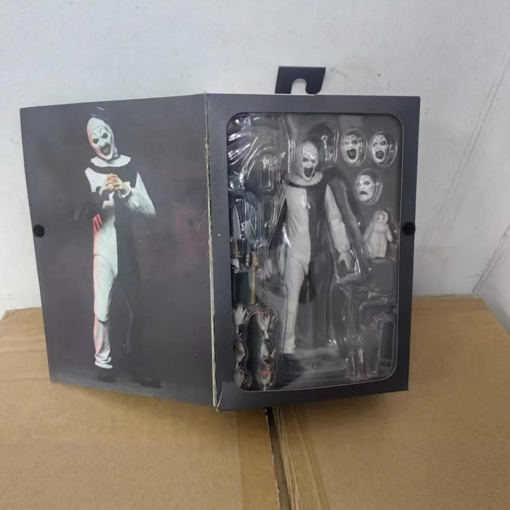 NECA 45251 Damien Leone's Terrifier Ultimate Art The Clown Figurka Akcji 7"