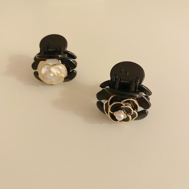 Small Size Black Rose Flower Hair Claw Elegant Temperament Camellia Hair Clip Princess Side Clip Women Girls Bangs Clip Hairpin
