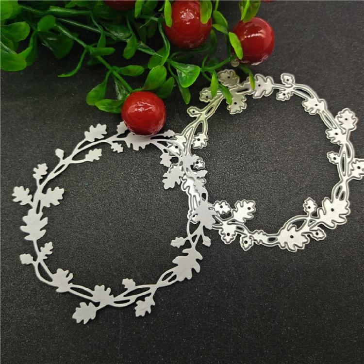 Round Wreath Metal Cutting Die DIY Christmas Invitation Cards Making Supplies