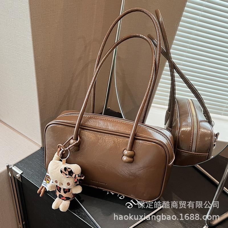This Year's Popular Retro High-end Pillow Bag Women's Autumn and Winter Boston Bag Commuter Portable Shoulder Armpit Bag Tide