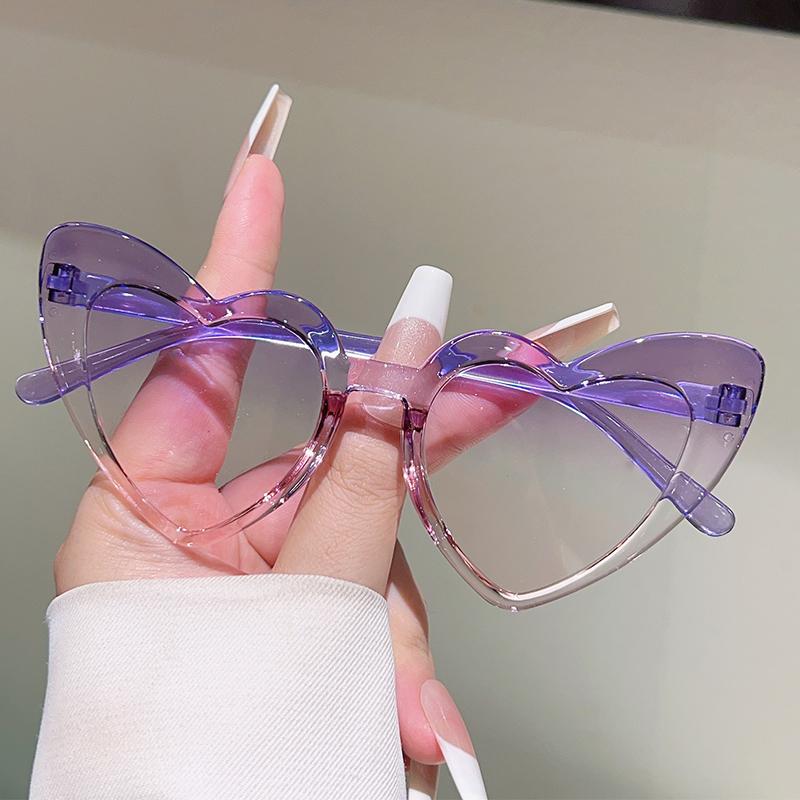 Cute Heart Shaped Sunglasses for Kinds Fashion Gradient Multi-color Shades for Children Trendy Stylish Decor Sun Glasses
