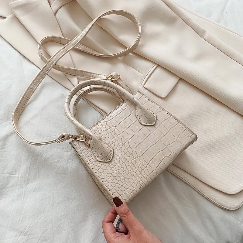 IELGY  Ladies Vintage Striped Shoulder Bag