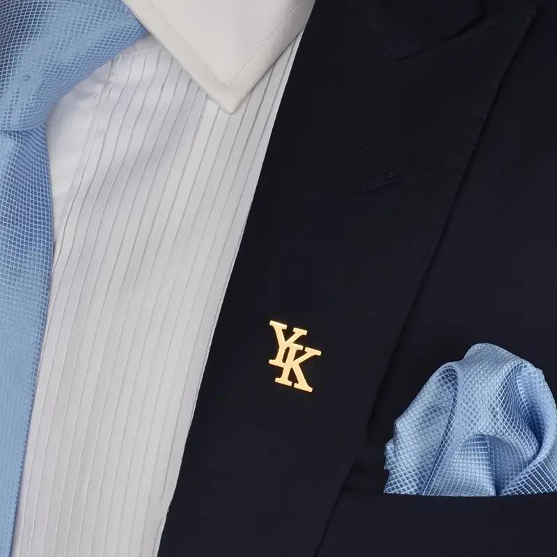 Individuelle Doppelbuchstaben-Brosche Damen Herren Edelstahl Initialen-Broschen Personalisierte Paar Hochzeitskleidung Dekoration Schmuck