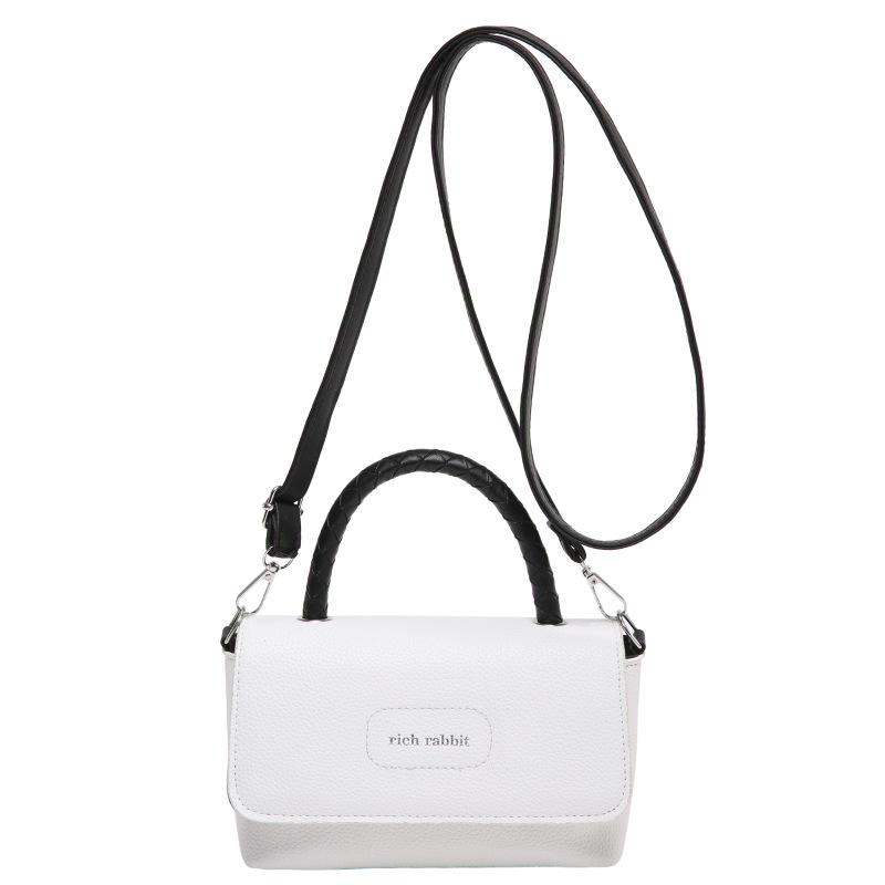 

Модная текстура нишевая женская сумка 2024 года, новая модная простая повседневная маленькая квадратная сумка на одно плечо подмышкой косая сумка чёрный