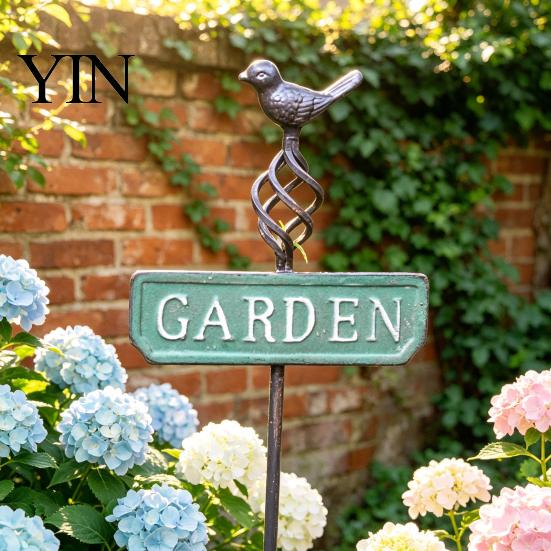 Decorative Flower Bed Edging Retro Bird Garden Stake, Metal Sign Rustic Heavy Duty Stakes Yard Decoration with Stake for Bed, Lawn Ground Piles
