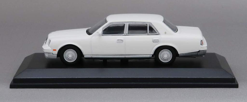 Kyosho Original Toyota Century White Finished Product Limited Edition 1/64