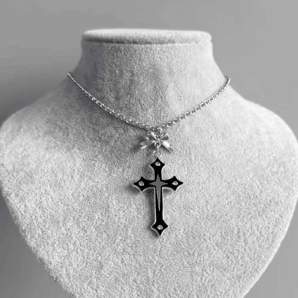 Gothic Cross Pendant Necklace With Dark Rose Design For Men And Women