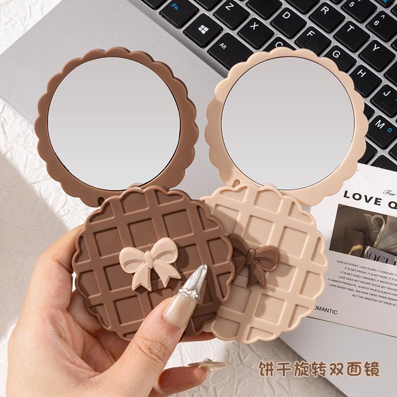 New Small Tulip Folding Mirror for Women's Desktop Stand Up Makeup Small Mirror Portable Mirror