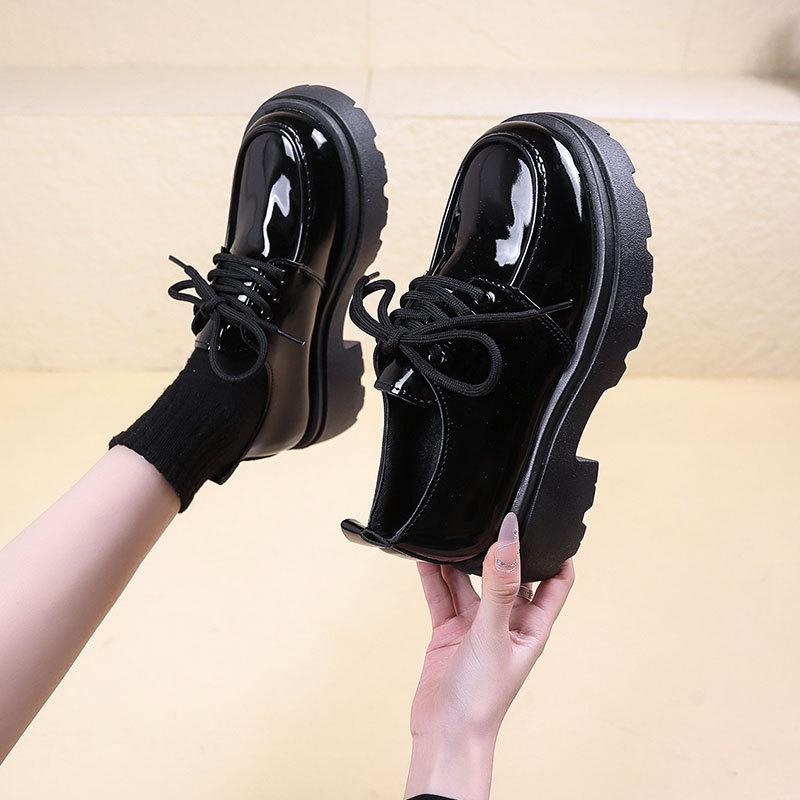 British Style Lace-up Small Leather Shoes Women's Autumn 2025 New French Patent Leather Round Head Single Shoes Loafers