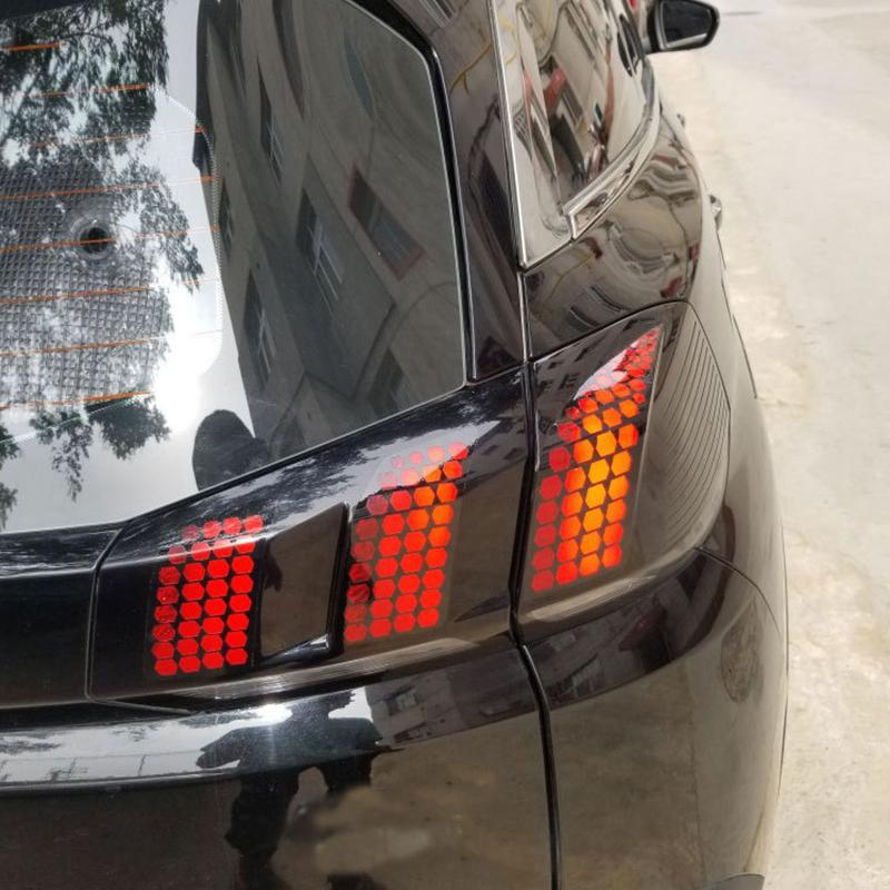 2Pcs Creative Trendy Taillight Stickers Car Rear Light DIY Decorative Sticker Universal Auto Honeycomb Sticker Decor Accessories