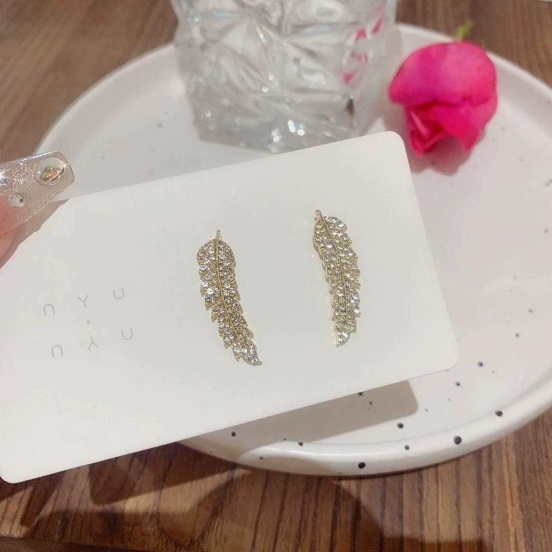 Zircon Feather Ear Stud Shiny Fashion Simulation Diamond Leaves Earrings Women Weeding Party Jewelry