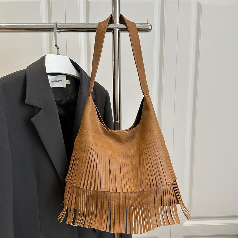 Bag Women's 2025 New Tassel Bag Shoulder Bag Large Capacity Underarm Tote Bag