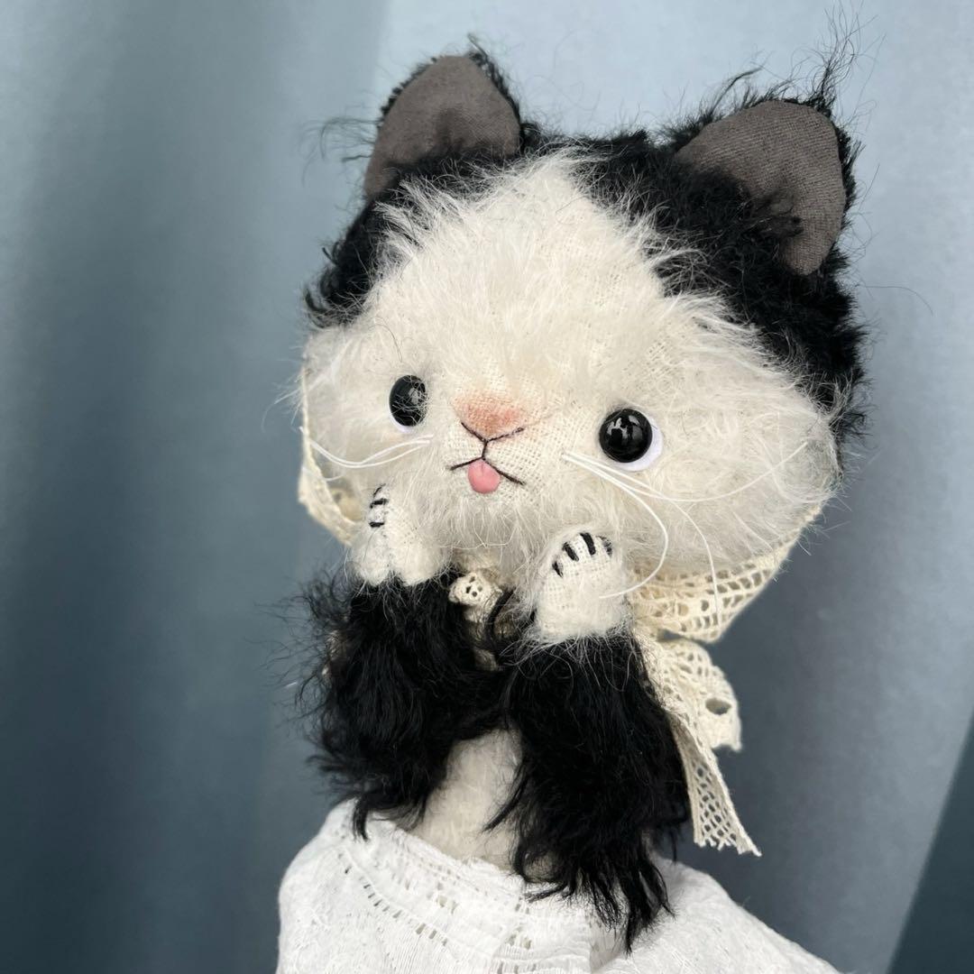 

[USED] Artist Bear Plush Toy, Black Cat with Tongue Out, Teddy Bear by Overseas Artist