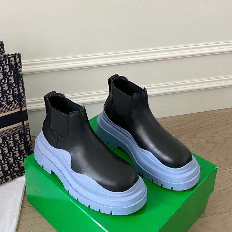 Fashion 2025 New Chelsea Boots Women/man Couple Models Platform Mid Boots Round Toe Slip On Rain Boots Leather Fashion Large Size Shoes