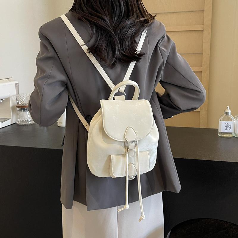 

Популярный в этом году нишевый рюкзак в стиле ретро, женский, новый 2025 года, универсальная сумка-мессенджер на плечо для поездок на работу