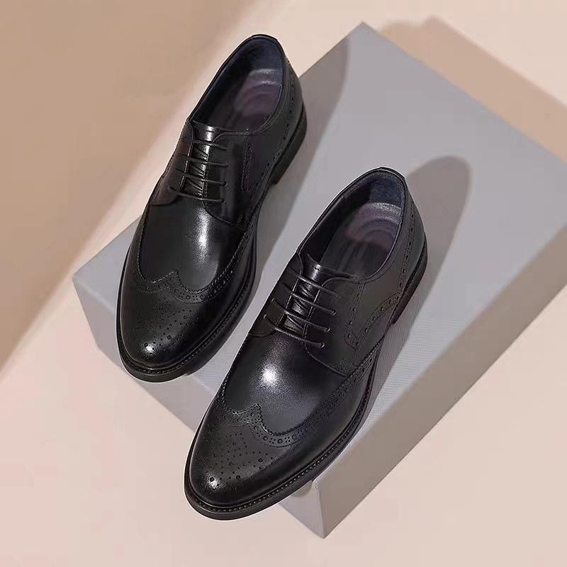 Men's British Style Height-Increasing Brogue Leather Shoes for Summer - Breathable, Formal, and Casual. Perfect for Groom or Wedding.