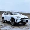 New 1:24 Rav4 Suv Alloy Car Model Diecasts Metal Toy Off-Road Vehicles Car Model High Simulation Sound And Light Childrens Gifts