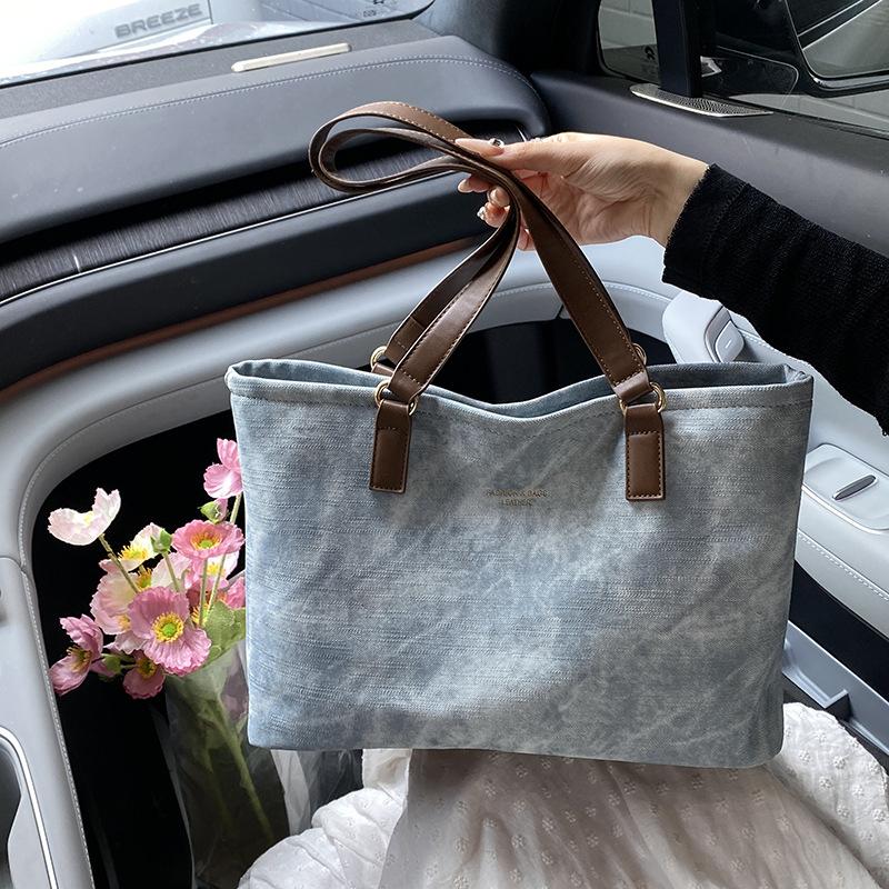 Popular textured bag women's large-capacity new summer versatile simple shoulder bag commuter tote bag