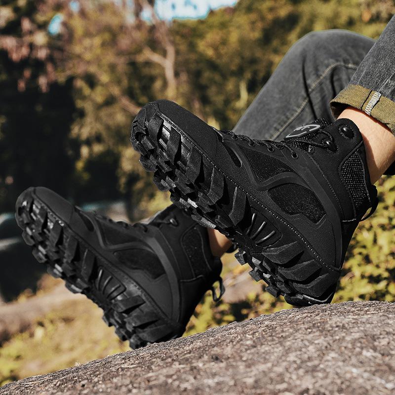 Large size men's high-top mountaineering boots outdoor casual hiking shoes mountaineering shoes breathable and wear-resistant combat boots