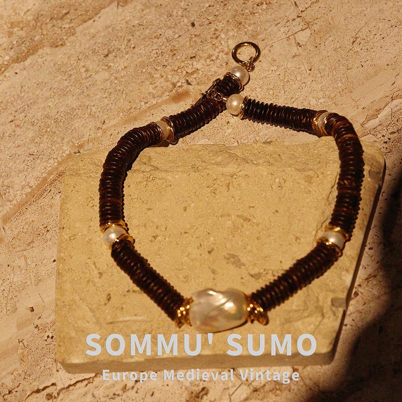 

Niche retro personality coconut shell natural baroque pearl necklace fashion versatile trendy cool punk style necklace
