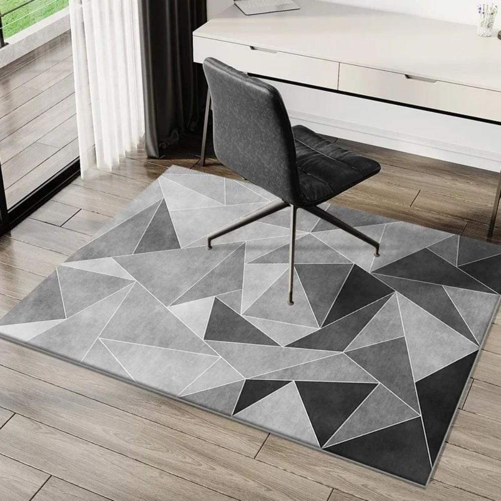 

VIKAMA Gaming Chair Mat, Anti-Slip Computer Desk Rug, Floor Protector for Swivel Chairs in Home Offices, Home Decor Rug 80x120cm