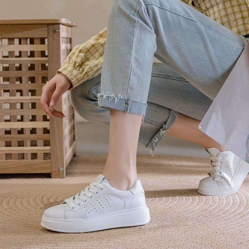 Genuine leather white shoes women's board shoes 2025 new spring and autumn casual breathable thick sole single shoe large size