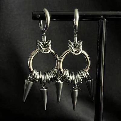 Gotische Punk-Doppelring-Edelstahl-Ohrringe mit Nieten-Spikes für Damen