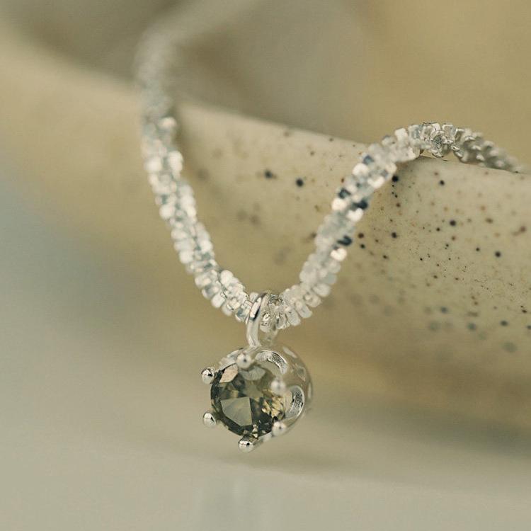 Shiny Zircon Pendant Necklace for Women, Light Luxury Niche Design Collarbone Chain Jewelry