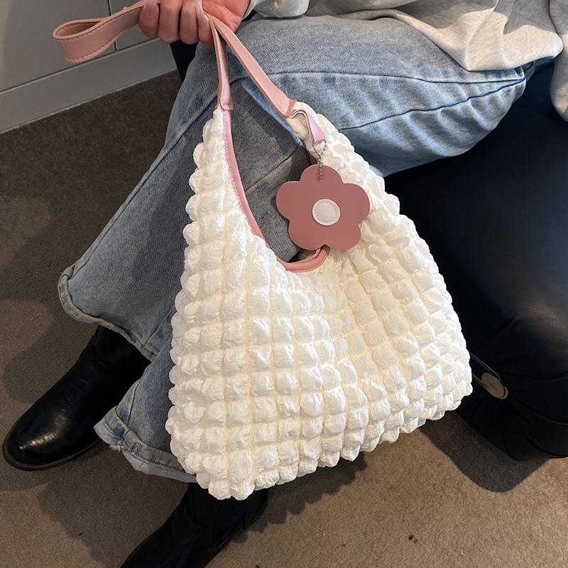 Korean Pleated Waffle Shoulder Bag New Style of Bubble Gauge Tote Bag Fashionable Large Capacity Shopping Bag