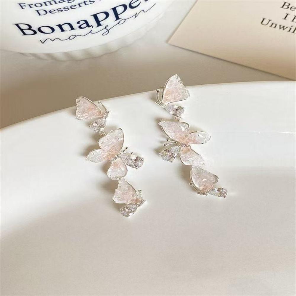 French Sweet Small Fresh Flower Earrings Niche Design Temperament Simple Mori Gardenia Pearl Stud Earrings