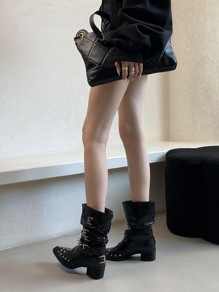 New spot 2025 winter new pleated western leather short boots women pointed thin thick heel royal sister wind rivet horse