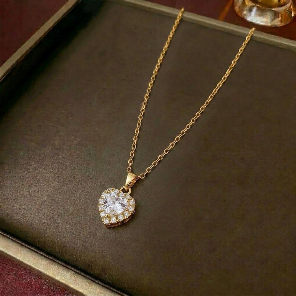 Women's Heart Zircon Necklace - Star & Moon Collection, Fashionable Clavicle Chain Jewelry, Inspired by Cross-border Internet Celebrity Styles.