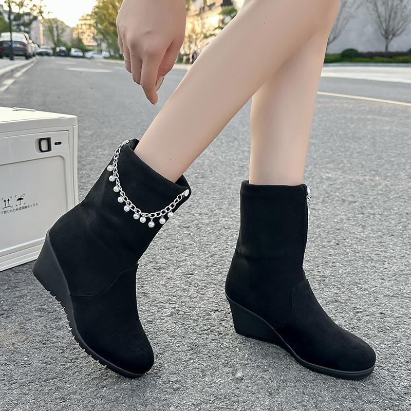 Fashion Luxury Pearl Chain Decoration Mid Calf Boots Women Autumn Sexy Solid Black Suede Boots Comfort Round Toe Medium Heel Booties