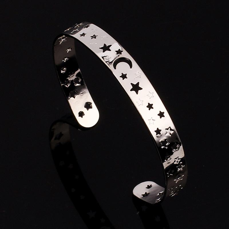 Factory direct sales of new jewelry, popular European and American pentagram hollow opening bracelet, retro fashion temperament bracelet
