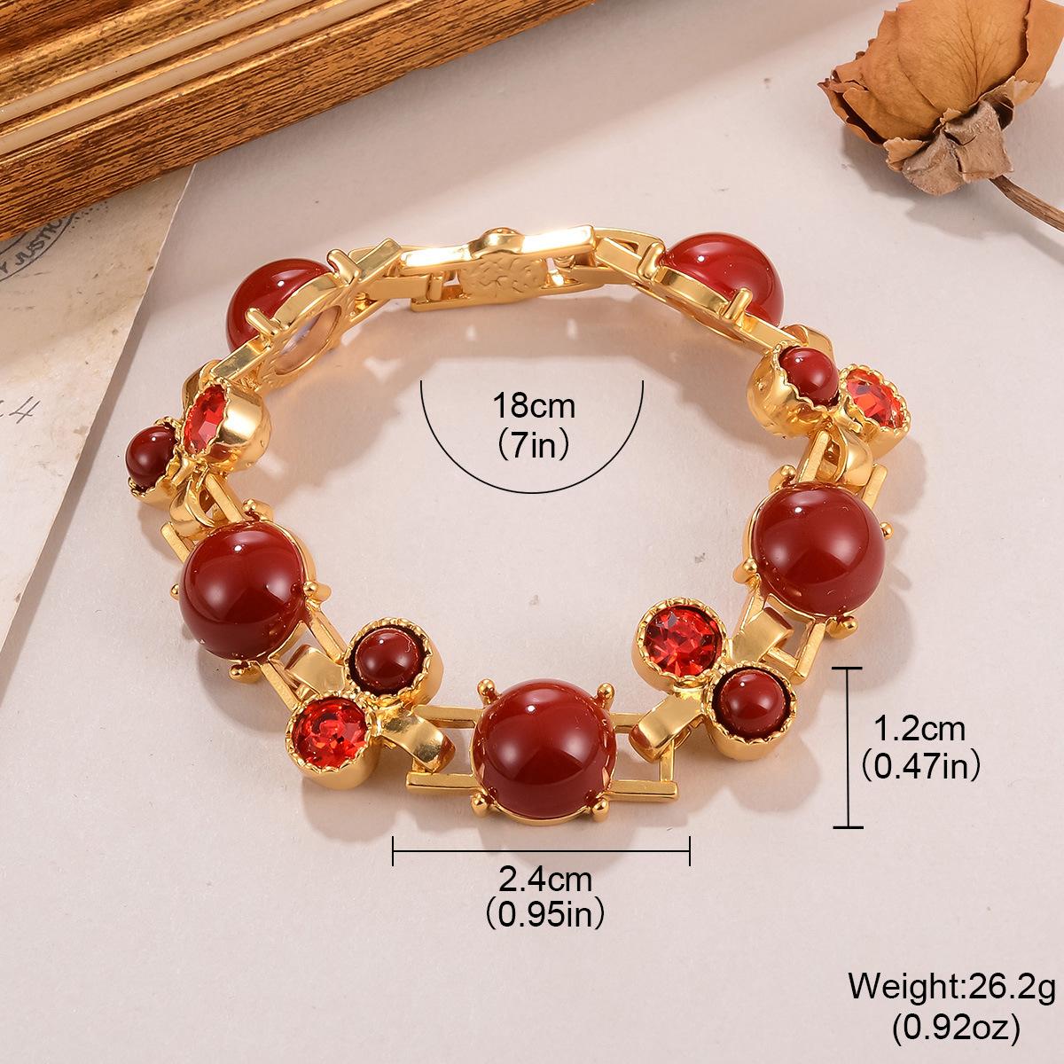 

Medieval vintage jewelry New Year s explosion Autumn and winter Ankola red geometric premium non-fading bracelet necklace women