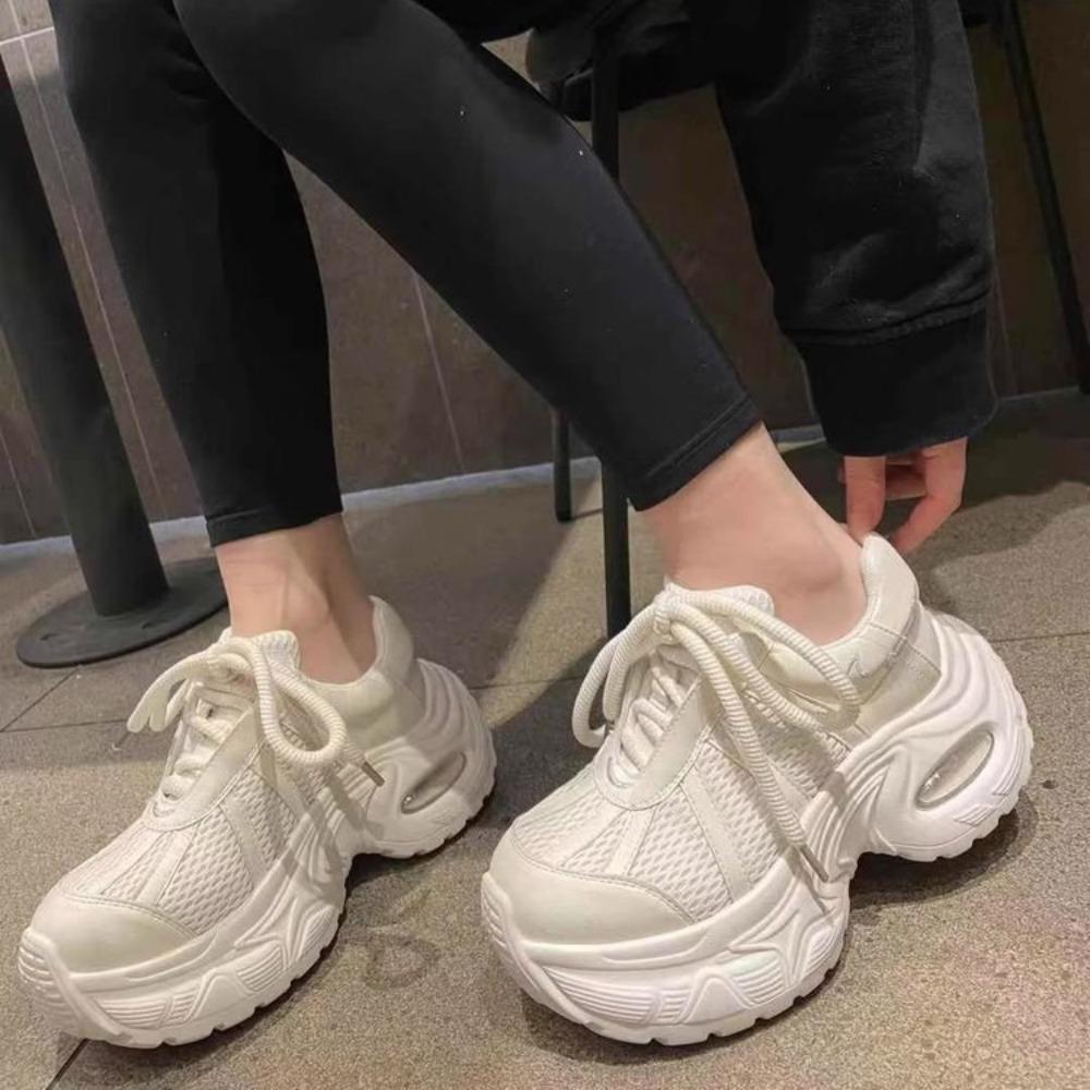 Designer Weiße Sneaker Damen Flache Schuhe Schnürung Vulkanisierte Schuhe Damen Mesh Keil Plateau Freizeit Zapatillas Mujer