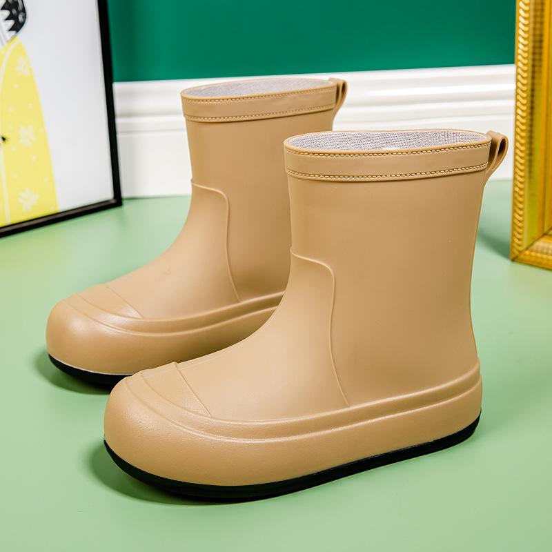 

Новая дождевая обувь водонепроницаемая обувь короткая труба модная студенческая средняя труба нескользящие водные сапоги 40