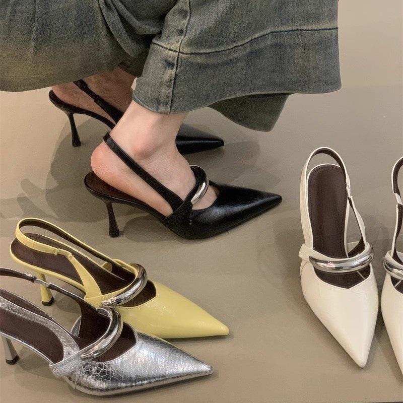 

Niche high-heeled sandals spring and summer new temperament elegant metal buckle word with thin heel empty shoes 35 чорний