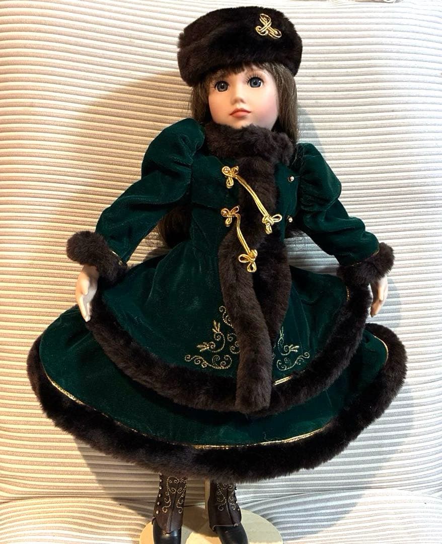 

[USED] Franklin Mint Bisque Dolls (Fraklin Heirloom Dolls)