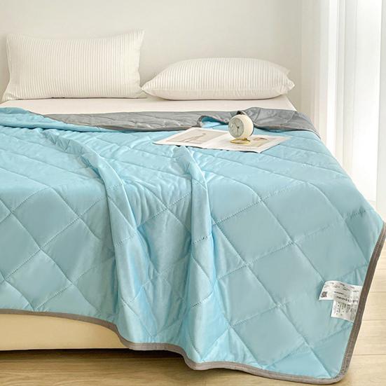 Summer Cooling Quilt for Hot Sleepers Light-weight Breathable Cooling Quilt Padded Summer Quilt for Bed Sofa Stay Cool from Night Sweats