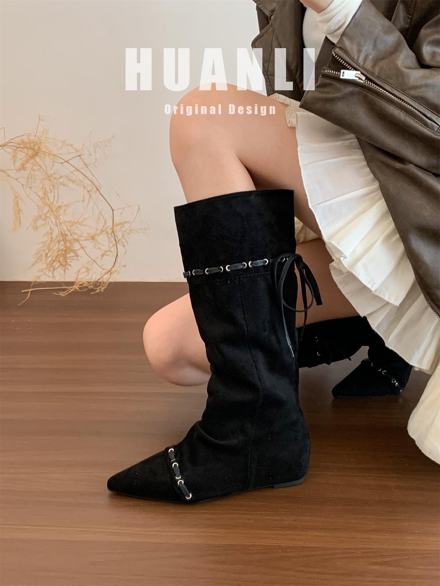 

French beautiful western style pointed head flat bottom short boots women s 2025 autumn and winter new versatile fashion not tired feet piled boots 42